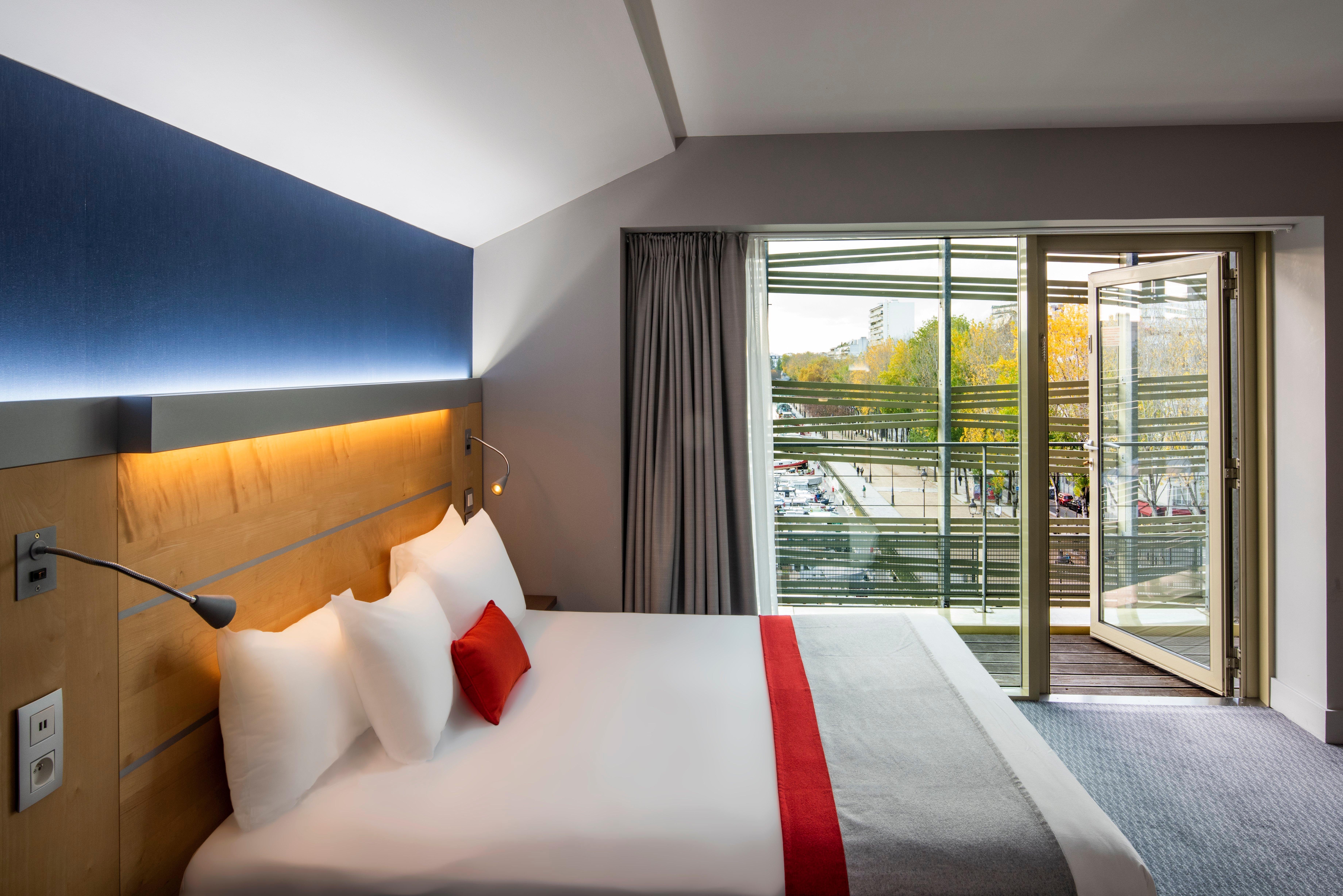 Express Paris-canal De La By Ihg Parigi