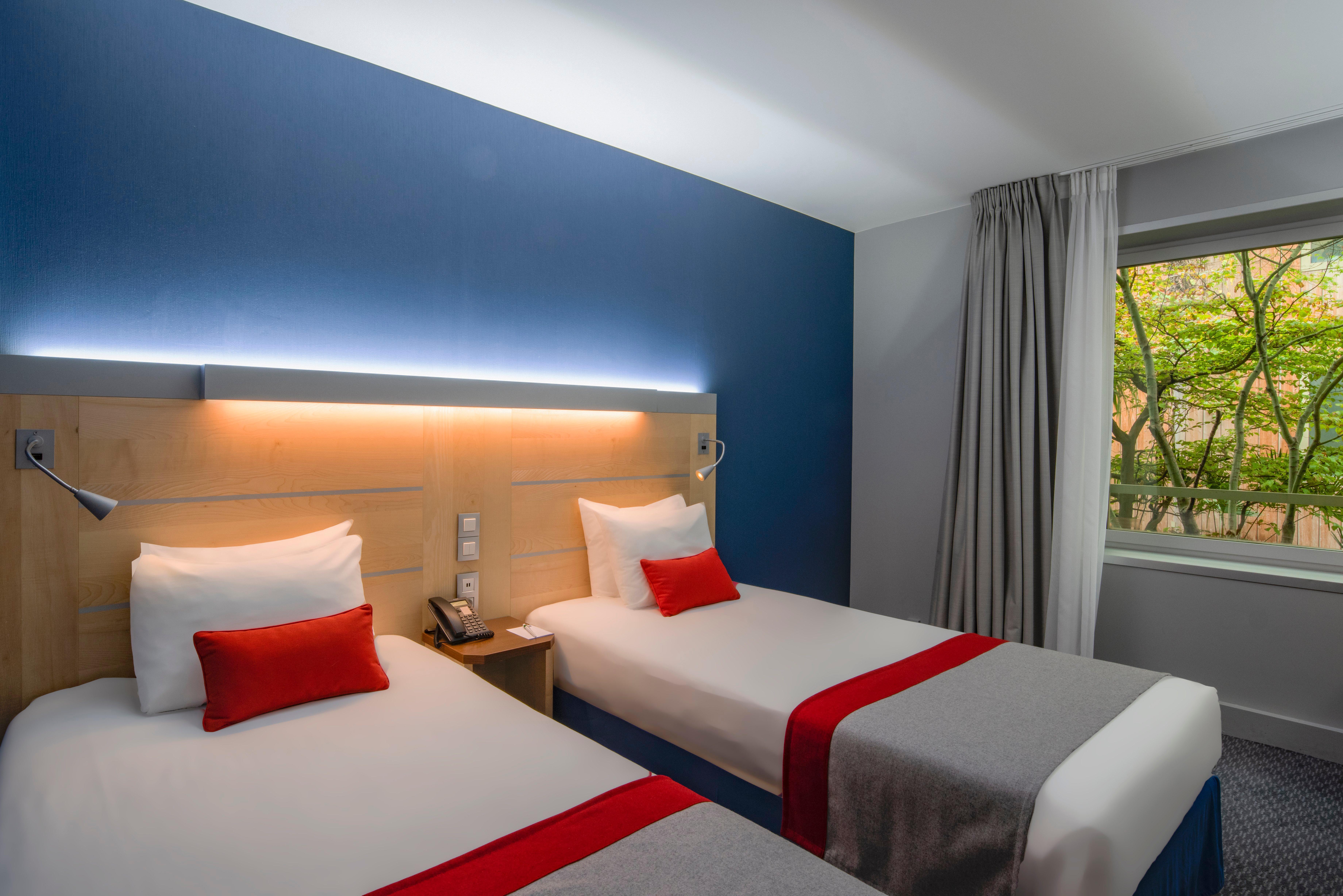 Express Paris-canal De La By Ihg Hotel Parigi